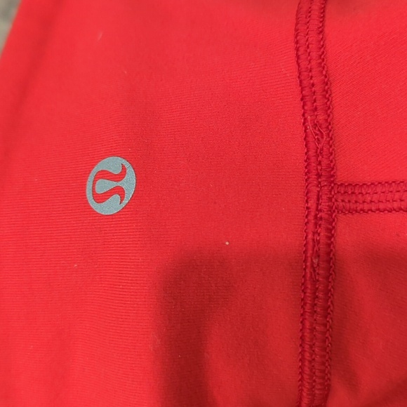 Lululemon Wunder Under Crop Currant like new - Picture 9 of 11